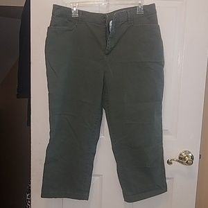 Classic fit capri